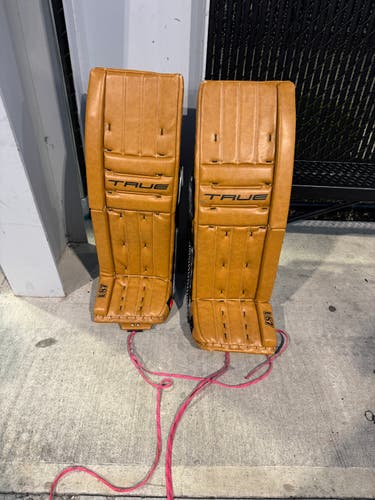 36" 2025 True L87 Goalie Leg Pads (New)