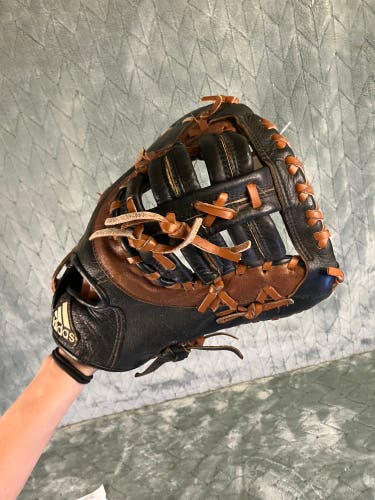 Black Adidas RH First Base Baseball Glove 12" (Used)
