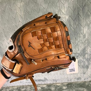 Brown Mizuno Prospect Power Close RH Pitcher's Baseball Glove 11" (Used)