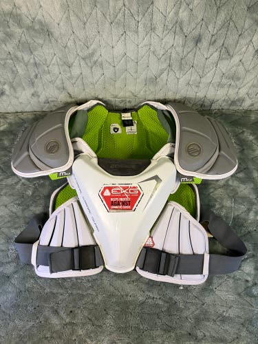 Medium Youth Maverik M5 Shoulder Pads (Used)