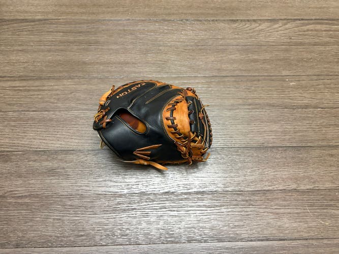 Easton Professional Series Horween 33.5" Catchers Mitt