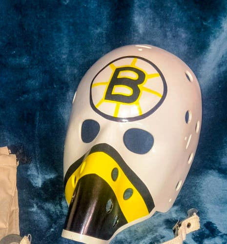 Rogatien (Rogie) Vachon /Bruin mask