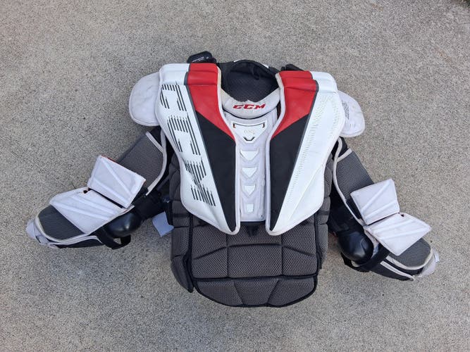 Large SR CCM EFlex 5 Pro Goalie Chest Protector (Used)