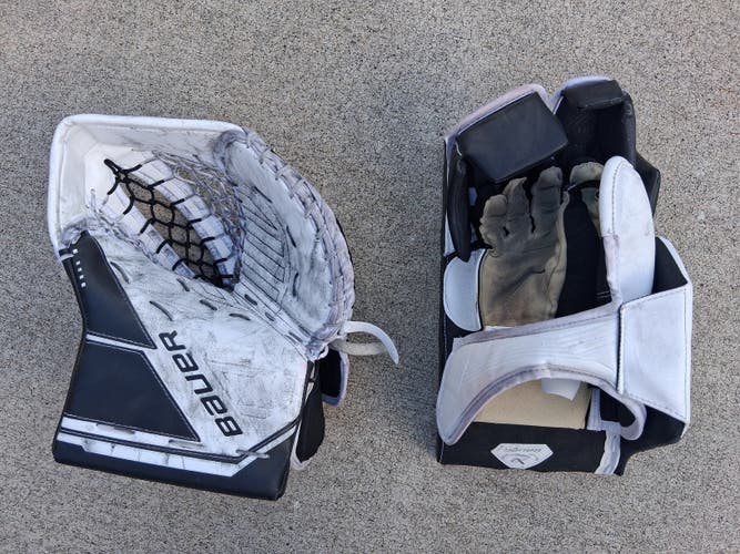 Bauer M5 Pro SR Regular goalie gloves set (Used)