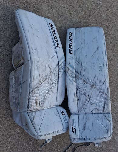 Sr Small 33" Bauer Supreme S29 Goalie Leg Pads (Used)
