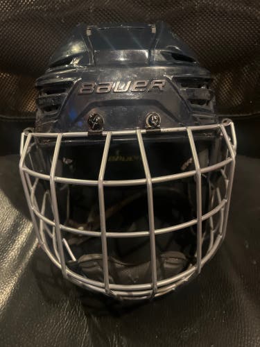 Small Bauer Re-Akt 150 Helmet (Used)