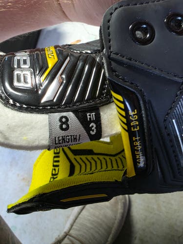 Bauer Supreme M4 Hockey Skates 8 (Used)