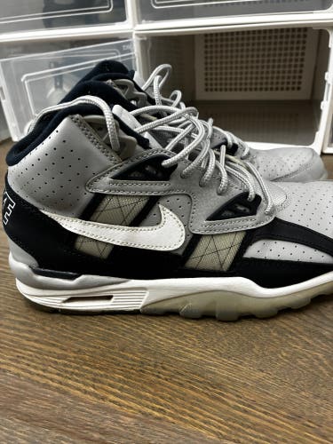 Georgetown -Bo Jackson - Men's Size M 8.5 (W 9.5) Adult Nike Air Trainer SC Shoes (Used)