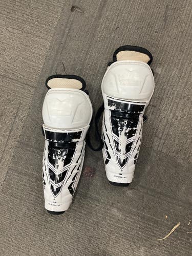 Used CCM LTP SHIN GUARDS Junior Shin Guards White 20" 11614-S000243033