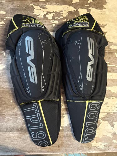 Black EVO (Used) size small / medium