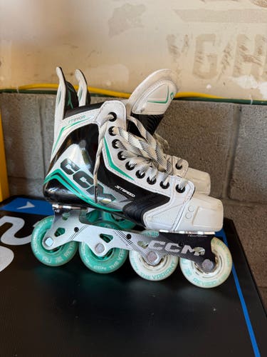 CCM FT890R Inline Skates Regular Width Size 4 (Used)