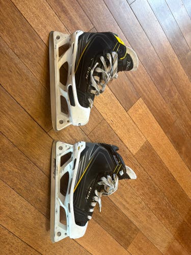 CCM Tacks 6092 Hockey Goalie Skates Regular Width 7.5 (Used)