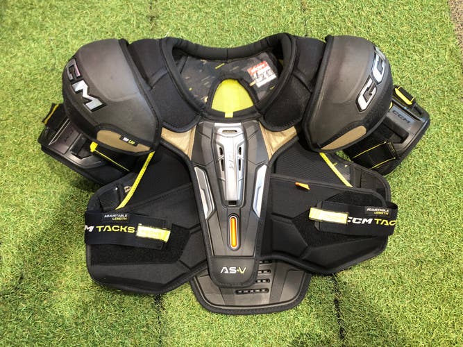 Senior XL CCM Tacks AS-V Shoulder Pads (Used)