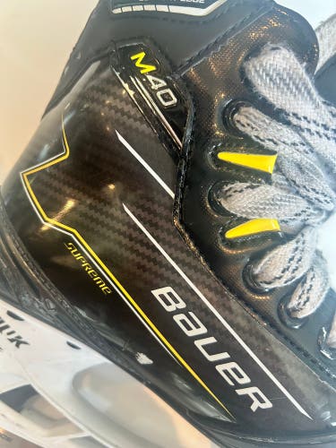 Black 2024 Bauer Supreme M40 Hockey Skates Size 3 (Used)