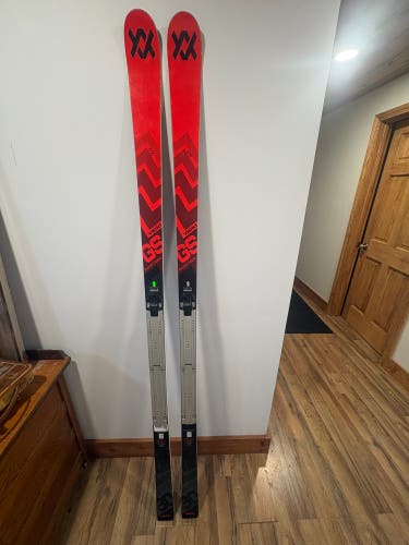 Men's 2025 Volkl 193 cm Racing Skis Without Bindings (Used)