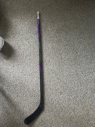 Junior Bauer Nexus Tracer Right Handed Hockey Stick P92 40 Flex (Used)