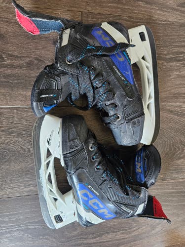 2023 CCM JetSpeed Hockey Skates Regular Width Size 2 (Used)