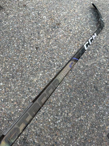 Senior CCM Ribcor Trigger 9 Pro Hockey Stick Right Handed 80 Flex (Used)