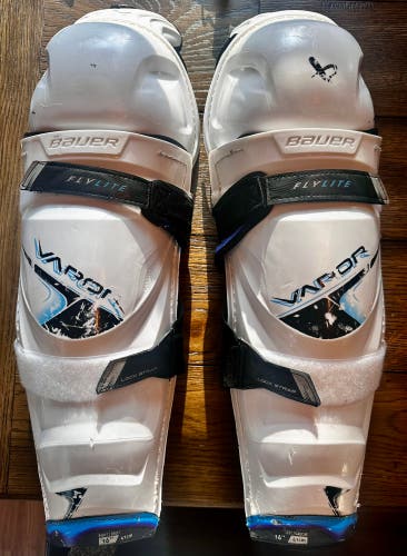 Senior Bauer Vapor Flylite 16" Shin Pads (Used)