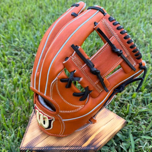 New Wilson Staff 11.75" Infield Baseball Glove