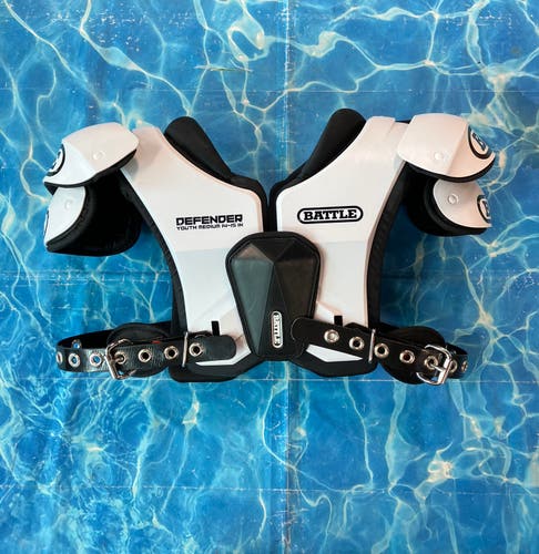 Medium Youth Battle Defender Shoulder Pads (Used)