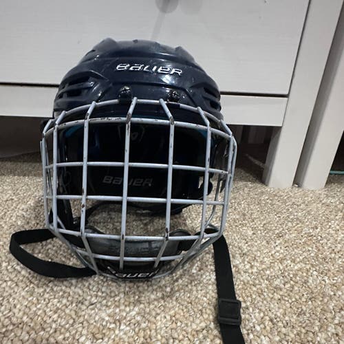 Small Bauer Re-Akt 55 Helmet (Used)
