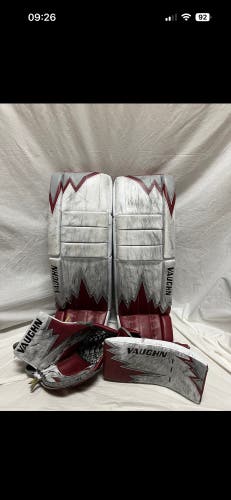 32" Vaughn V9 Pro Carbon Regular Goalie Full Set Pro Stock (Used) and 940 Goalie Pro Stock helmet