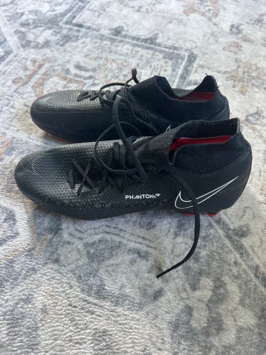 Black Women's Size M 6.0 (W 7.0) Nike Phantom gt Turf Cleats Cleats (New)