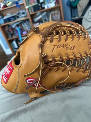 2025 Rawlings Heart of the Hide RH Infield Baseball Glove 12" (Used)