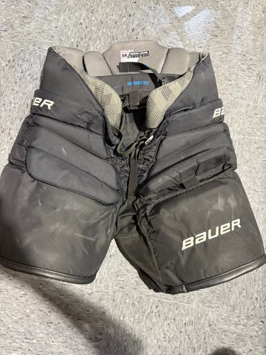 Black Senior Medium Bauer Elite Hockey Goalie Pants (Used)