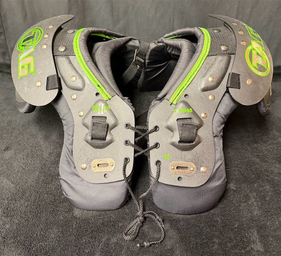 TAG Battle Gear II TSP045 Youth Football Shoulder Pads (4862)