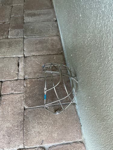 Medium 2025 Senior CCM AXIS XF Goalie Mask  cage (New)