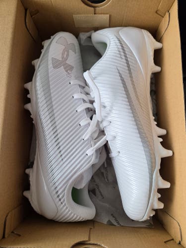 Men's Size M 8.0 (W 9.0) Under Armour Molded Cleats (New)