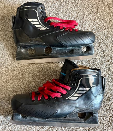 True One Piece Hockey Goalie Skates Regular Width Pro Stock 9.5 (Used)