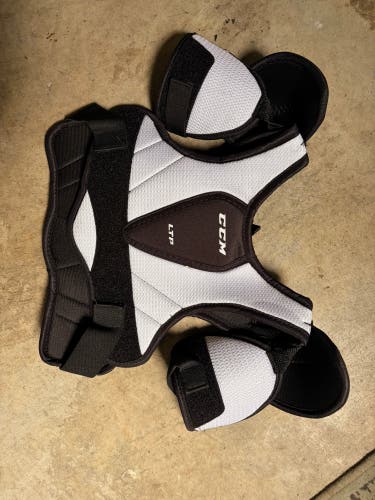 Large Youth CCM LTP Shoulder Pads (Used)