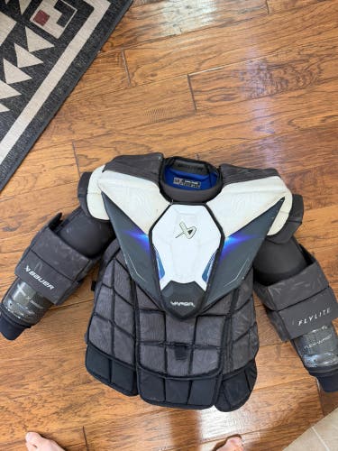 Large 2025 Bauer Vapor Flylite Goalie Chest Protector (Used)