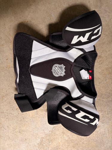 Large Junior CCM LTP Shoulder Pads (Used)