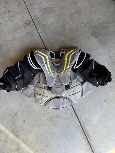Large Vaughn V7 body, Medium Passau Pro pack arms.
