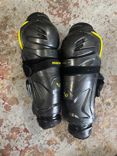 Junior Bauer Supreme Mach 12" Shin Pads (Used)