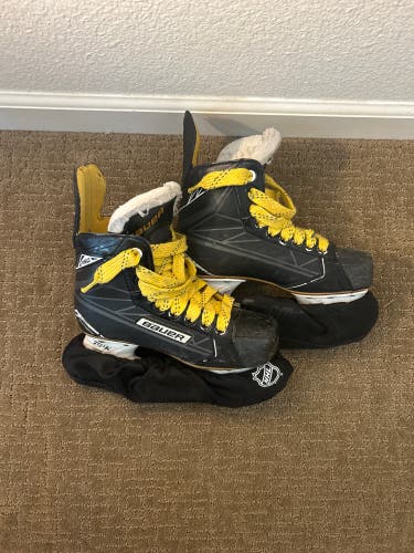 Black 2016 Bauer Supreme S160 Hockey Skates Regular Width Size 2 (Used)