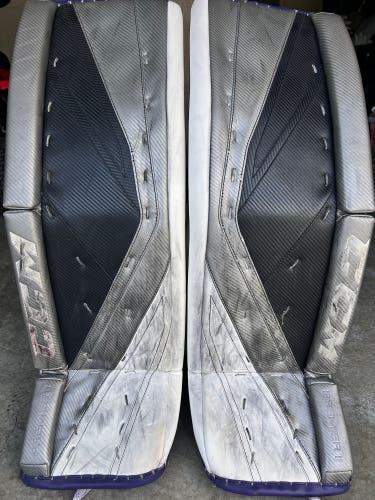 34" CCM Premier II Pro Goalie Leg Pads (Used)