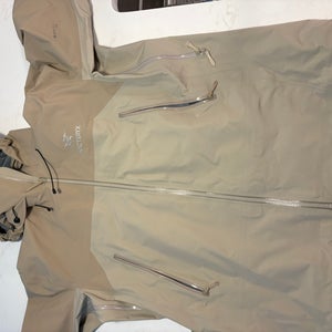 Men's Adult XL Arc'teryx Beta AR Jacket (Used)