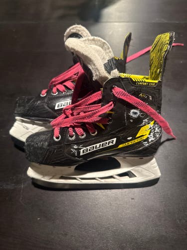 Black 2022 Bauer Supreme M4 Hockey Skates Regular Width Size 3 (Used)