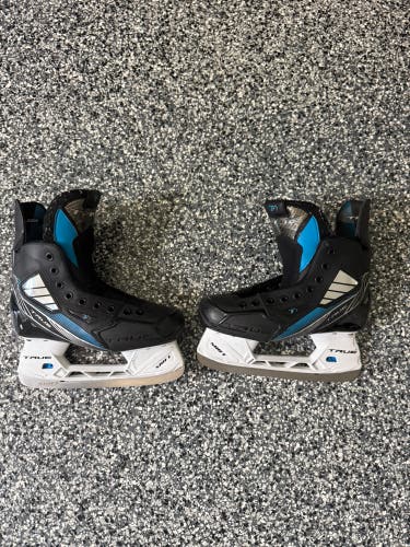 2021 True TF7 Hockey Skates Size 5.5 (Used)