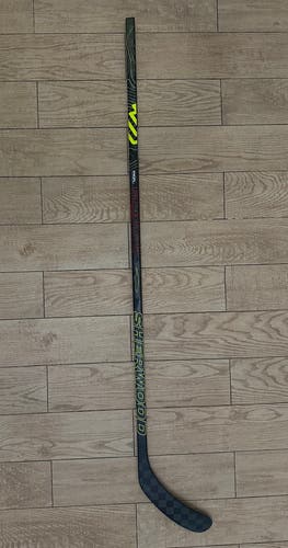 Senior Sher-Wood Rekker Legend Pro Right Handed Hockey Stick PP92 68 Flex (Used)