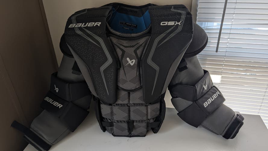 Medium Bauer GSX Goalie Chest Protector (Used)