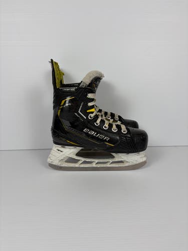 Used Size 13 D Youth Bauer Supreme M5 Pro Hockey Skates