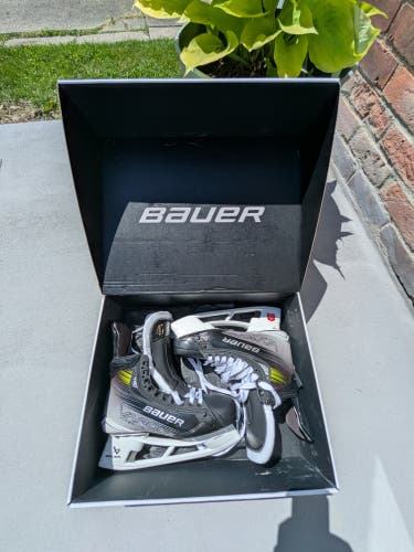 Bauer Vapor Hyperlite 2 Pro Stock Hockey Skates - Torey Krug - Size 8 - Made in Canada - New