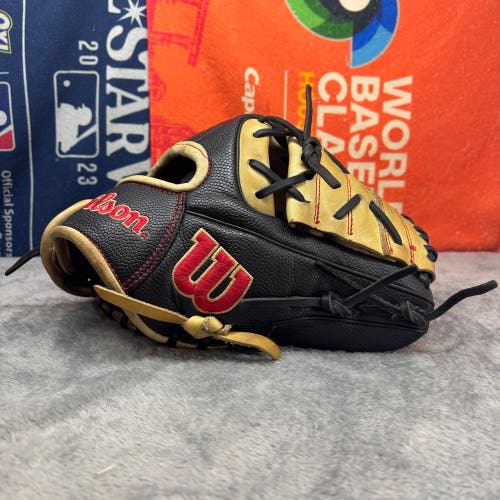 Wilson A2000 PFX2 RHT Baseball Glove 11" (Used)
