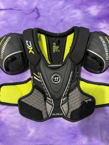 Medium Junior Warrior Alpha DX Shoulder Pads (Used)